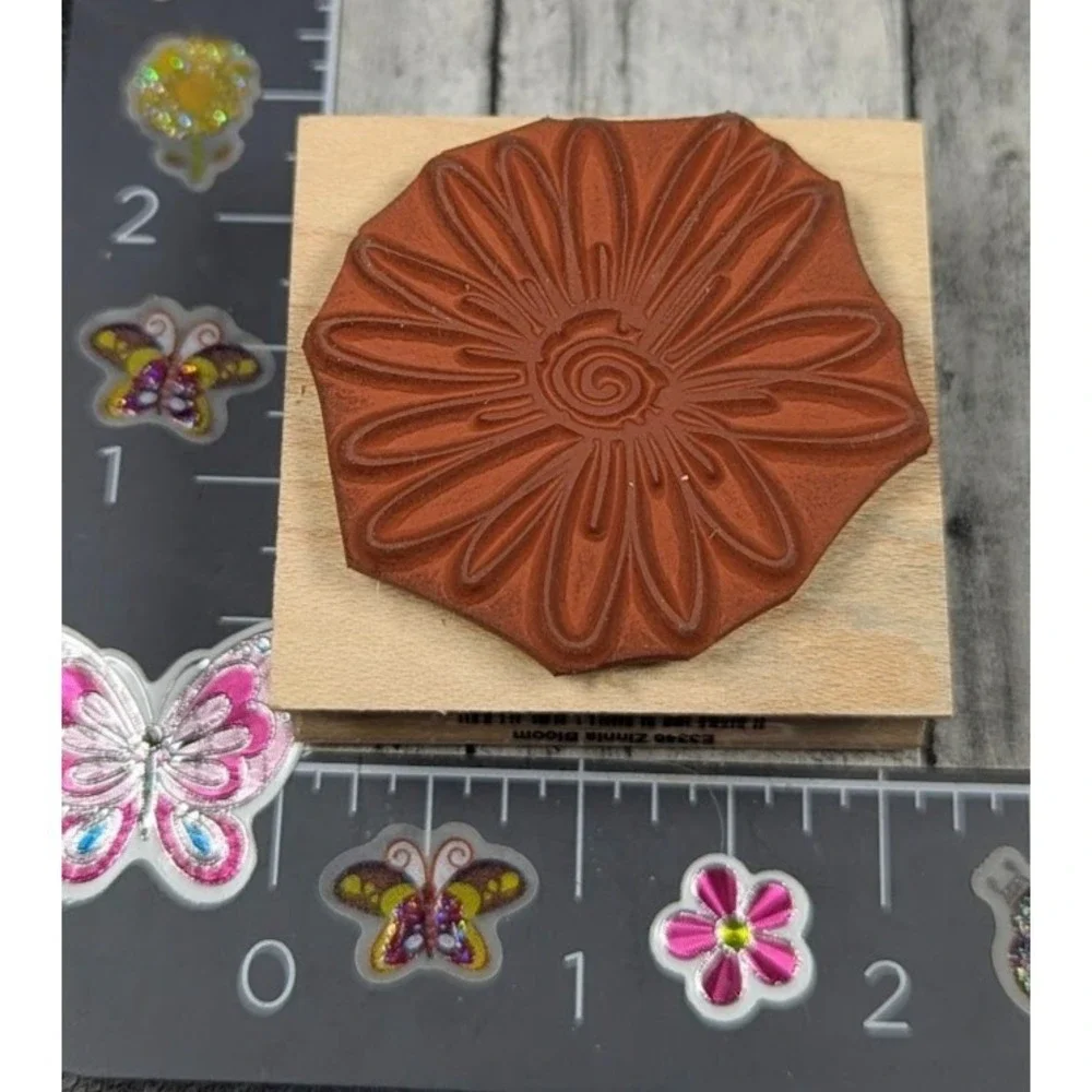 Hero Arts Zinnia Bloom Flower E3346 Rubber Stamp Wood #K86